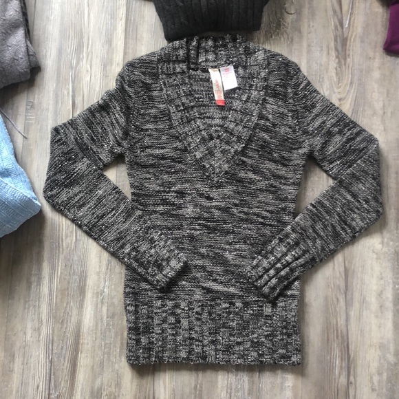 Various bundle 6 sweaters size medium - Picture 4 of 7